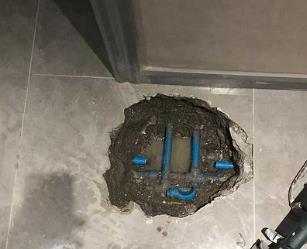双桥阳台漏水维修公司分享下暖气管道漏水的原因有哪些